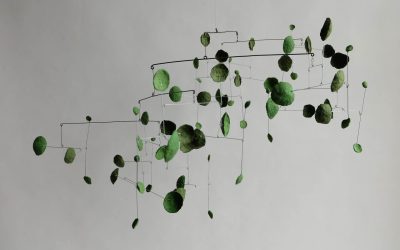 Yuko Nishikawa’s Sprawling Mobiles Mimic the Rambling Growth of Moss and Plants — Colossal